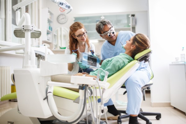 When A Deep Teeth Cleaning Is Recommended For Periodontal Health